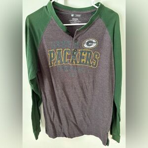 Green Bay Packers Team Apparel long sleeve Henley T- shirt, Medium